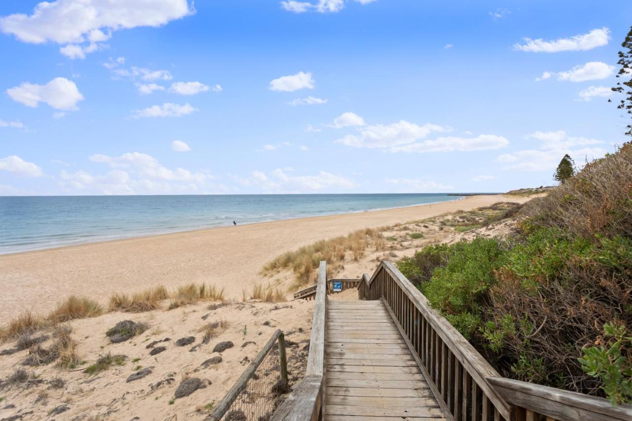 Beachside Escape On The Esplanade Christies Beach المظهر الخارجي الصورة